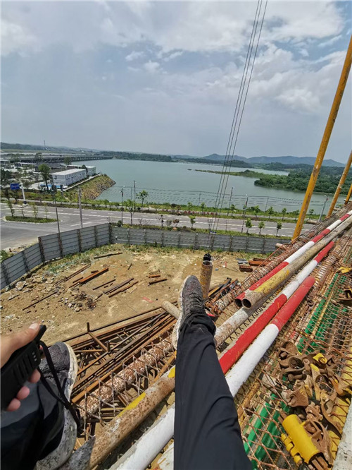 五华县作业中发生设备损坏或人员意外，责任怎么划分？